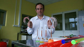 Olivier Besida présentant ses prototypes de fibres © CD91