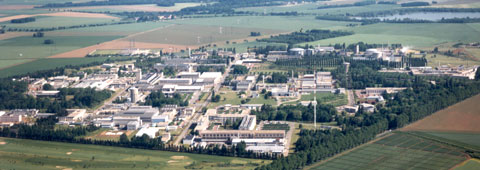 Vue aérienne du CEA de Saclay Vue aérienne du CEA de Saclay
