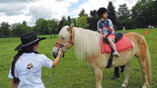 A Saintry-sur-Seine, l’Association pour la rééducation par les sports équestres (Arse) propose des cours adaptés aux enfants et adultes atteints de handicap.