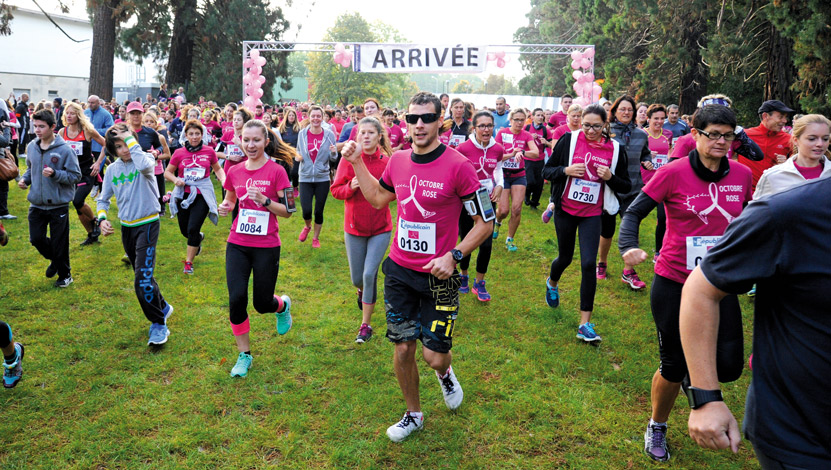Les coureurs essonniens contre le cancer du sein au parc de Villeroy, Mennecy ©DR